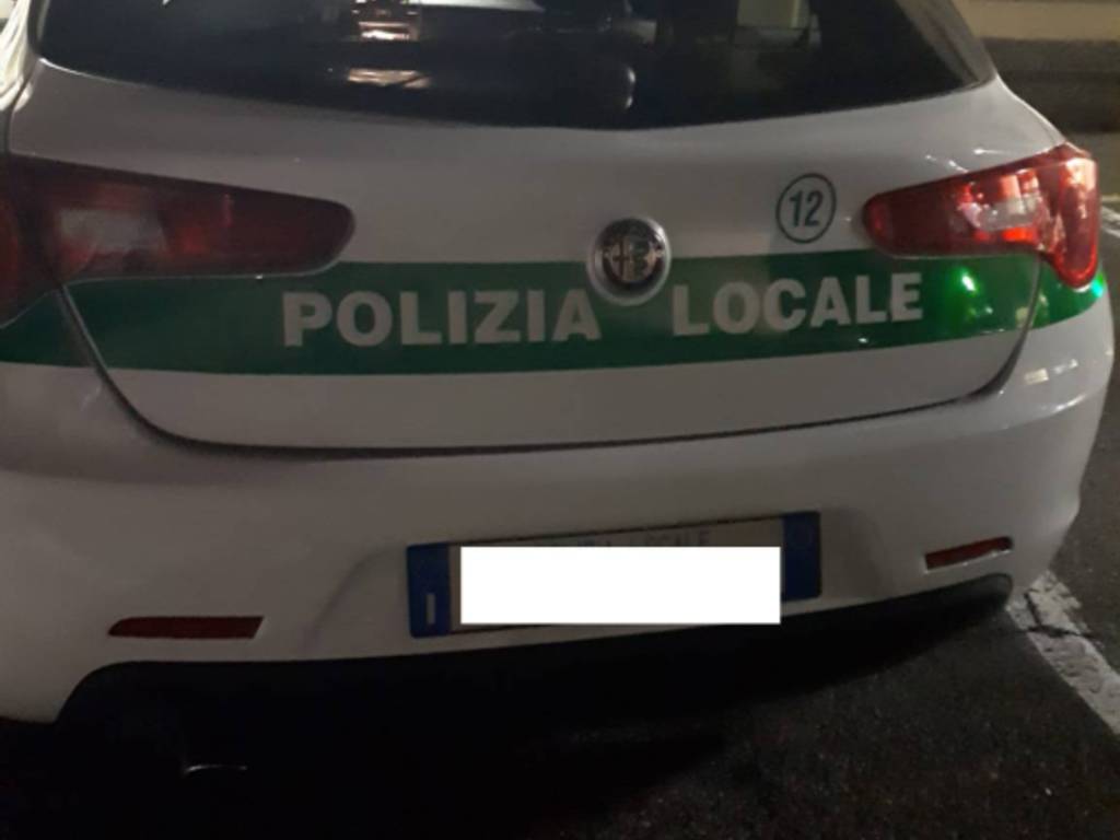 aggressione ai giardini a lago di un ragazzo del Gambia, fermo aggressore polizia locale con droga