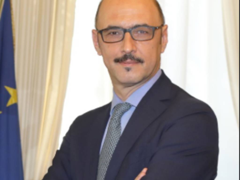 matteo mauri vice ministro del pd arriva a campione