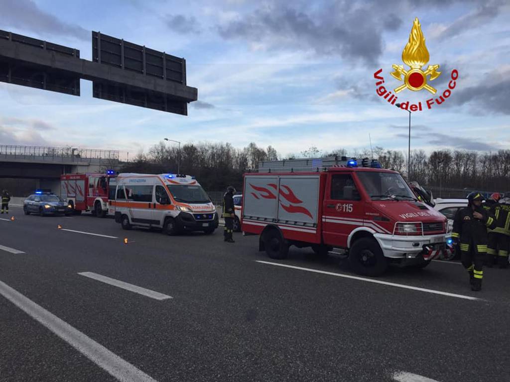 incidente mortale a lomazzo, medico esce di strada con auto schianto contro guard-rail