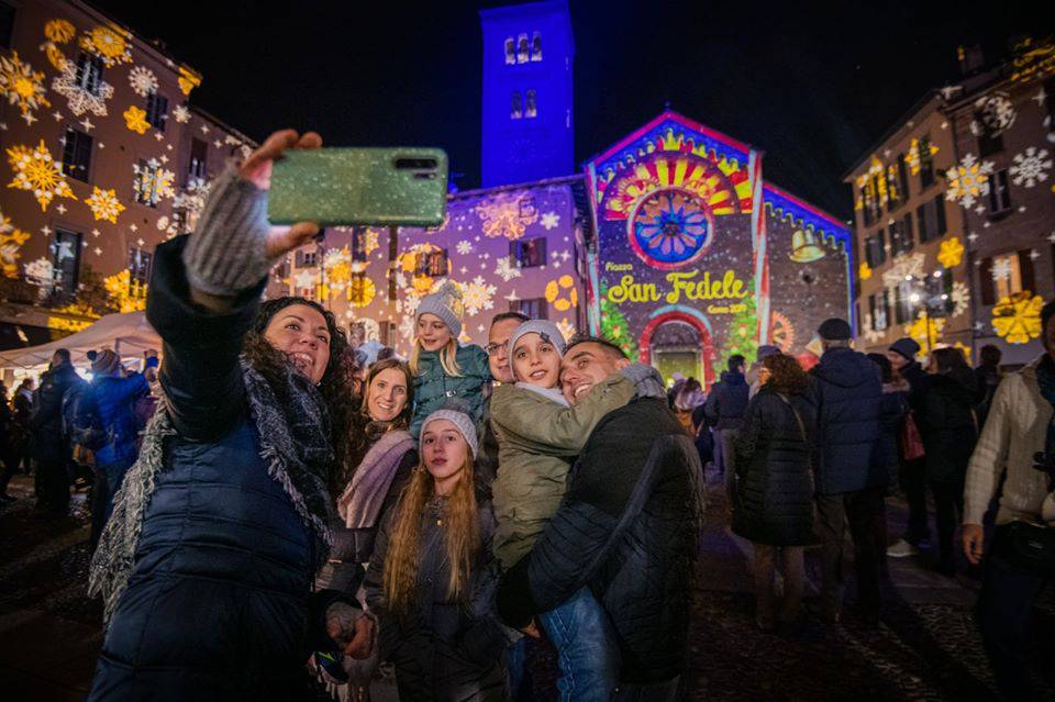 le immagini più belle della città dei balocchi 2019, fine settimana 8 dicembre folla e iniziative
