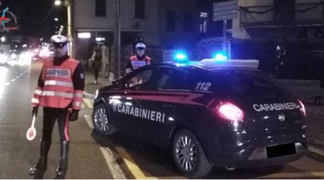 controlli anti prostituzione nel comasco e spaccio droga sequestro carabinieri