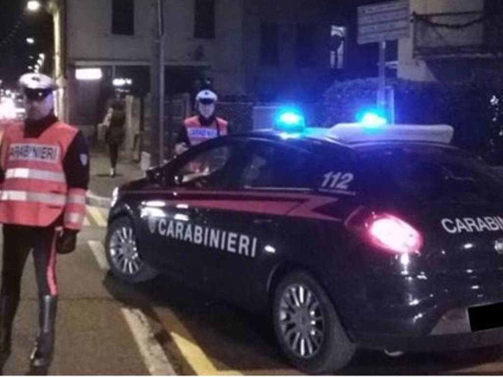 controlli anti prostituzione nel comasco e spaccio droga sequestro carabinieri