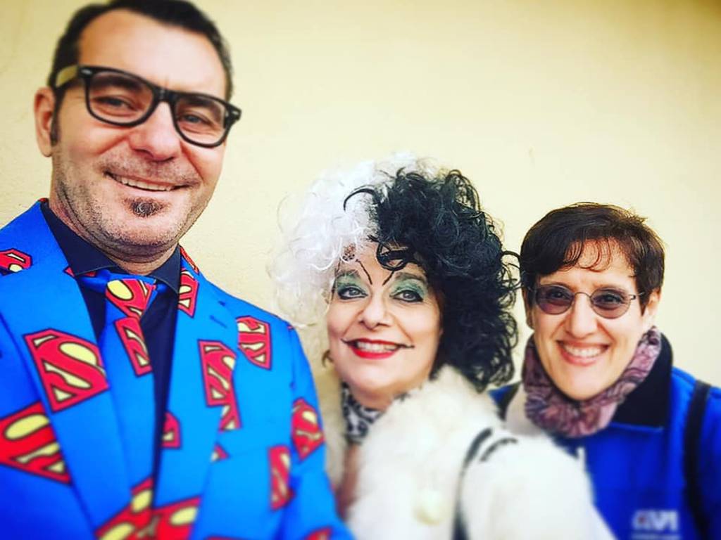 I carri e l'allegria del Carnevale di Olgiate 2020