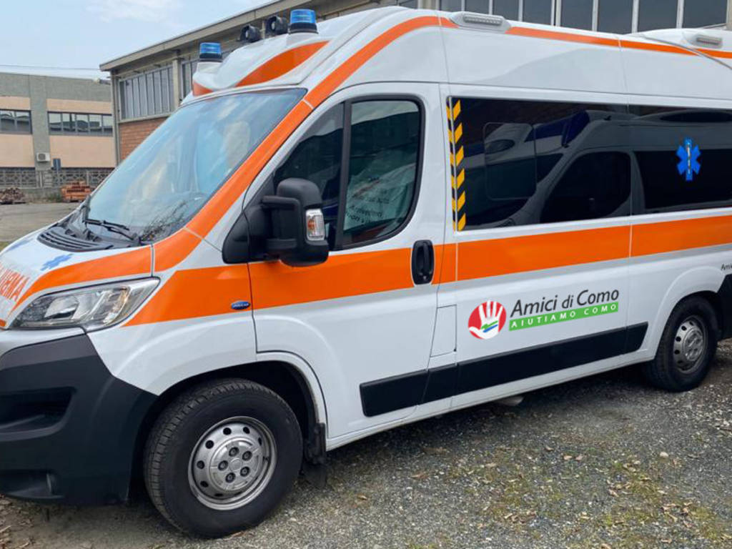 Nuova Ambulanza Croce Azzurra da Amici di Como