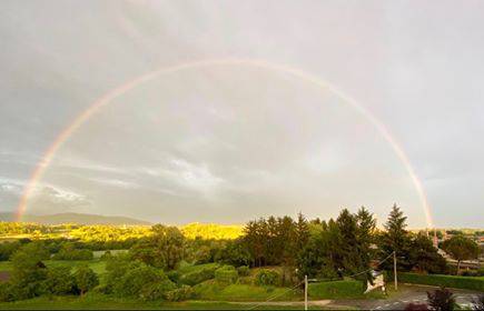 arcobaleno nei cieli sopra como e provincia, foto lettori