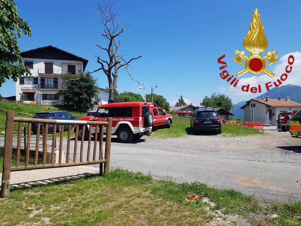 ricerche uomo scomparso a pigra e ritrovamento ragazze disperse bosco alpe grande