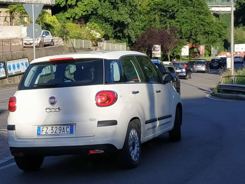 coda verso la svizzera via bellinzona frontalieri