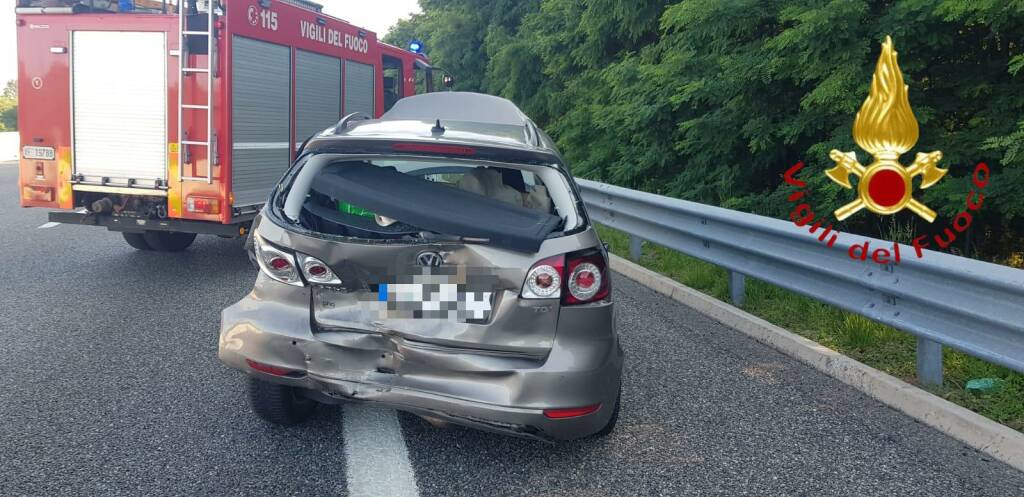 incidente autostrada fino mornasco tamponamento cinque auto