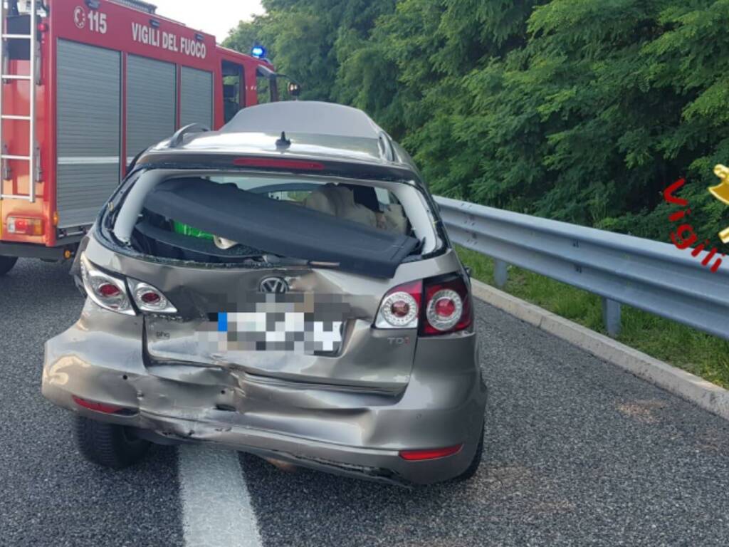 incidente autostrada fino mornasco tamponamento cinque auto