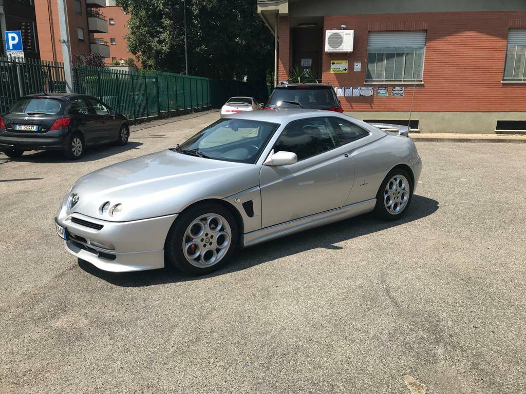 auto storiche raduno piazza cavour a como