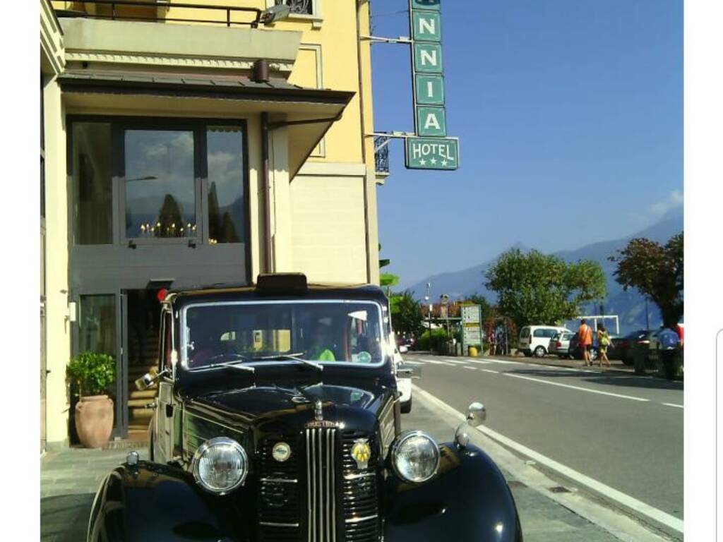 auto storiche raduno piazza cavour a como