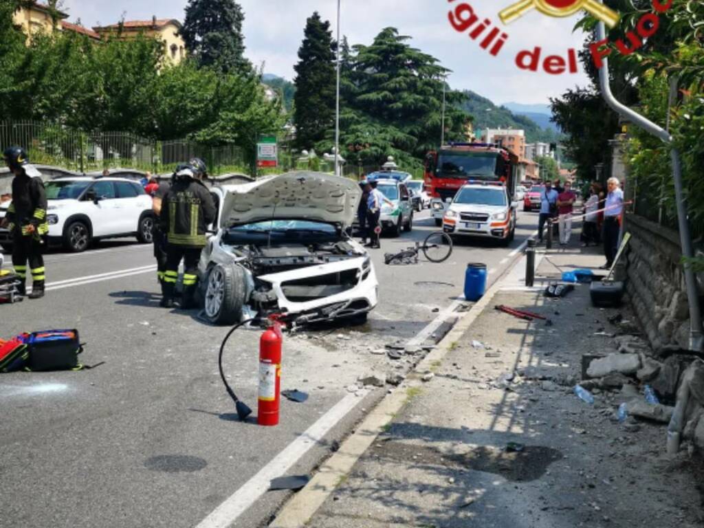 incidente via paoli camerlata auto contro bicicletta