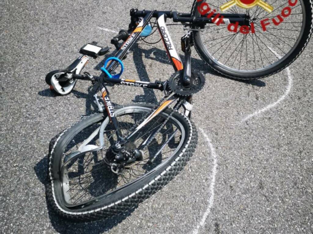 incidente via paoli camerlata auto contro bicicletta