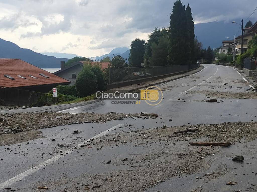 alto lago in ginocchio per nubifragio fango e detriti su strade allagamenti