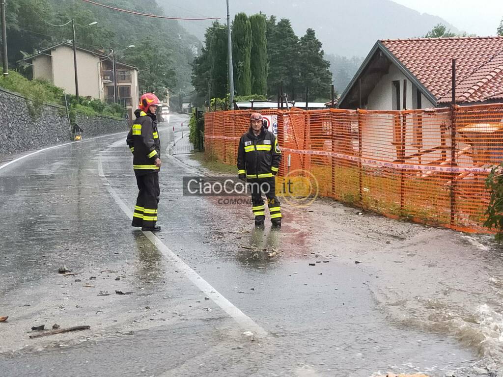 maltempo alto lago frane e allagamenti immagini pompieri