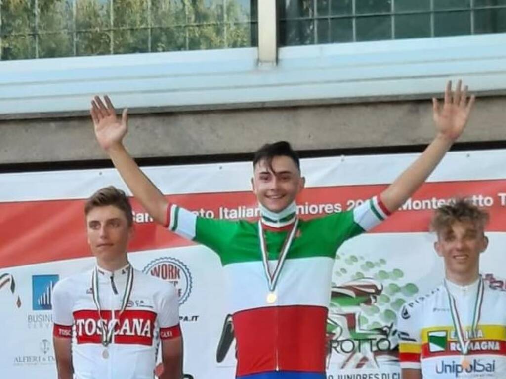 andrea montolli canturino campione d'italia juniores ciclismo strada