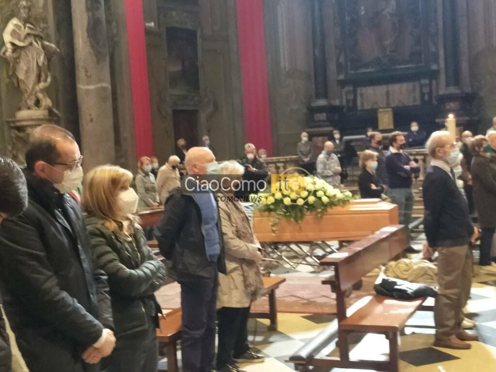 funerale basilica corcifisso como ines figini