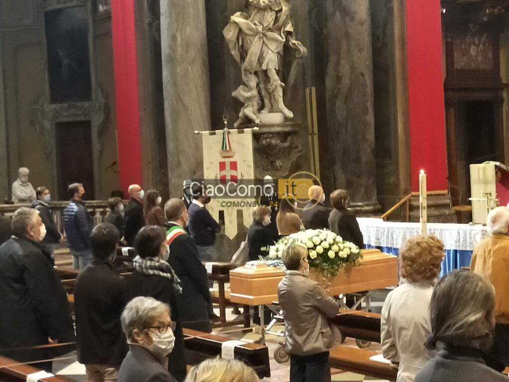 funerale basilica corcifisso como ines figini