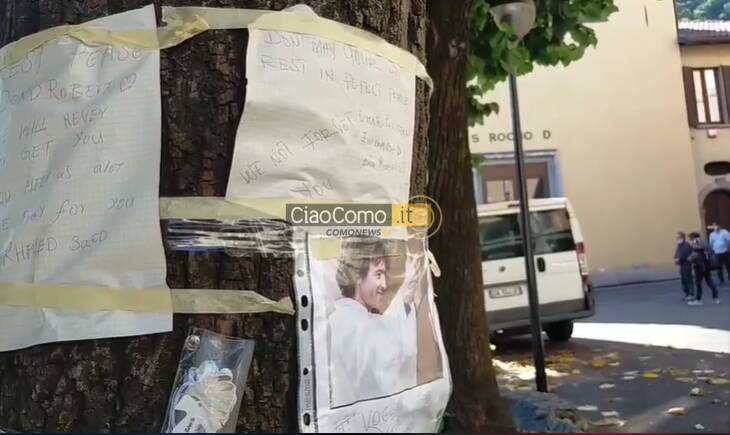 piazza san rocco como carro funebre con don roberto per saluto fedeli