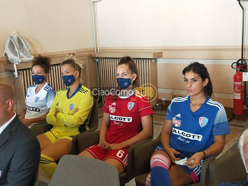 presentazione maglie riozzese como comune con verga e galli