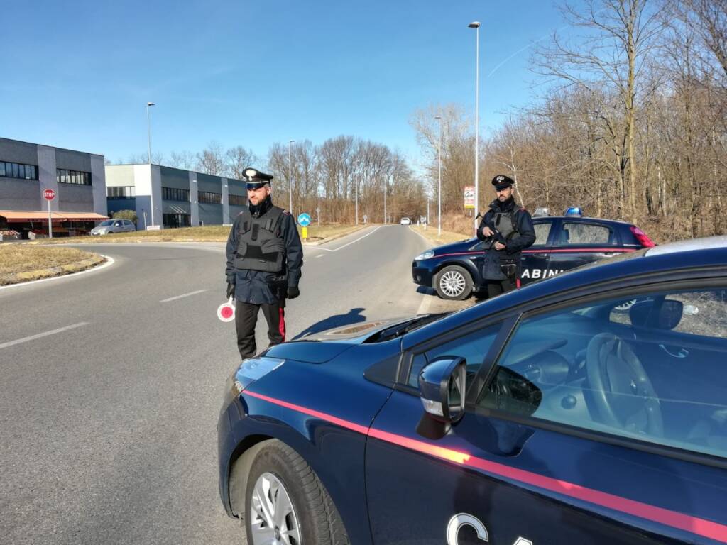 carabinieri auto generiche posti di controllo strada