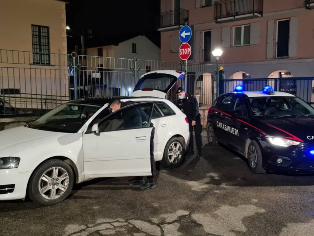 carabinieri olgiate arrestano albanese auto con attrezzi da scasso