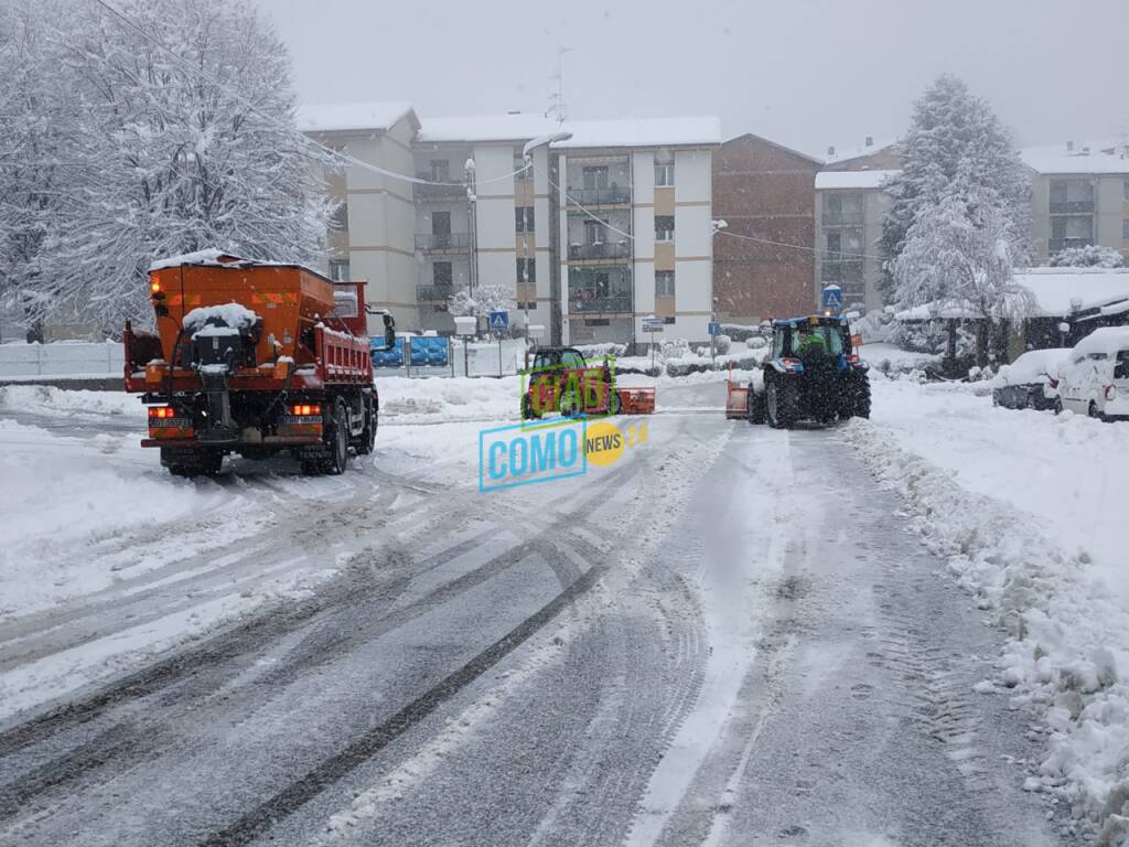 neve sui marciapiedi como dopo nevicata oggi