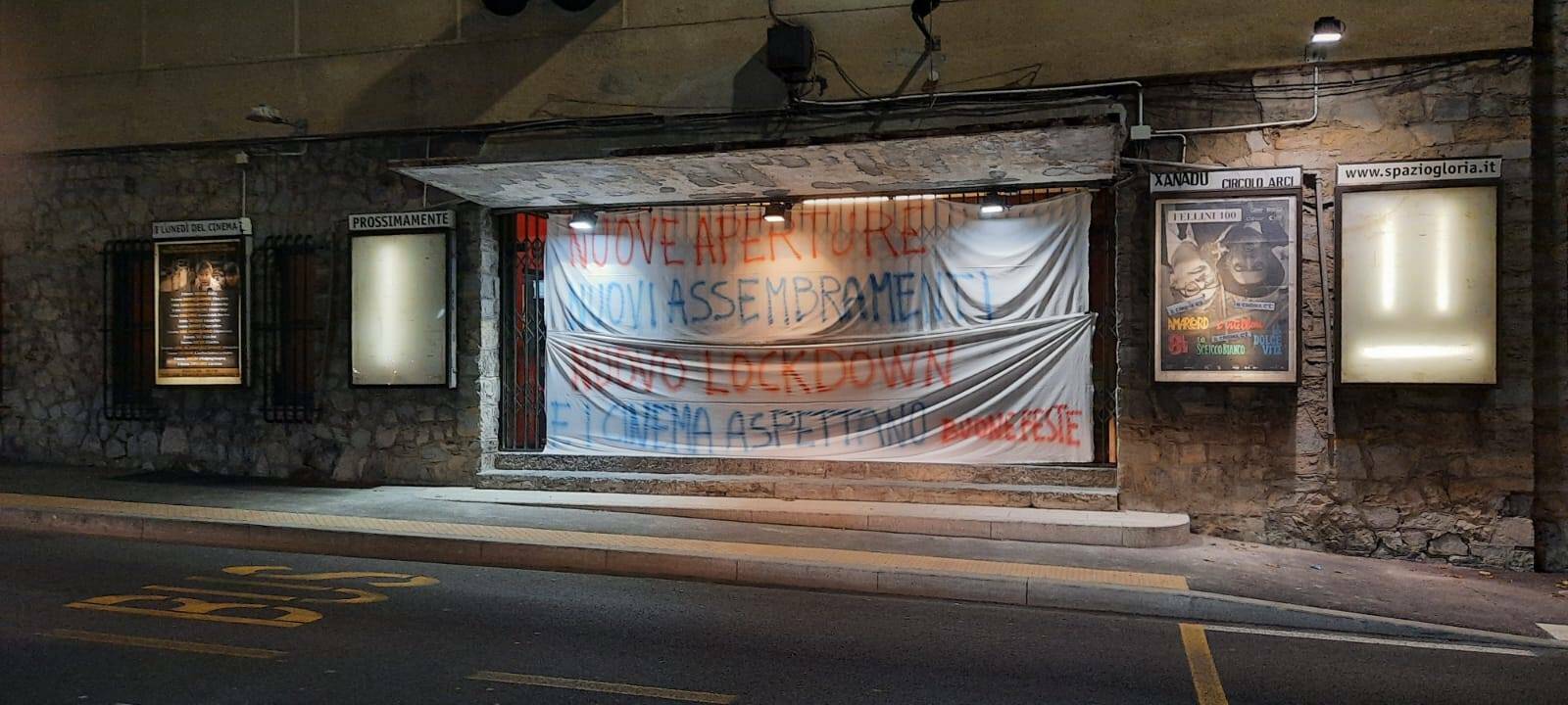 striscione gloria