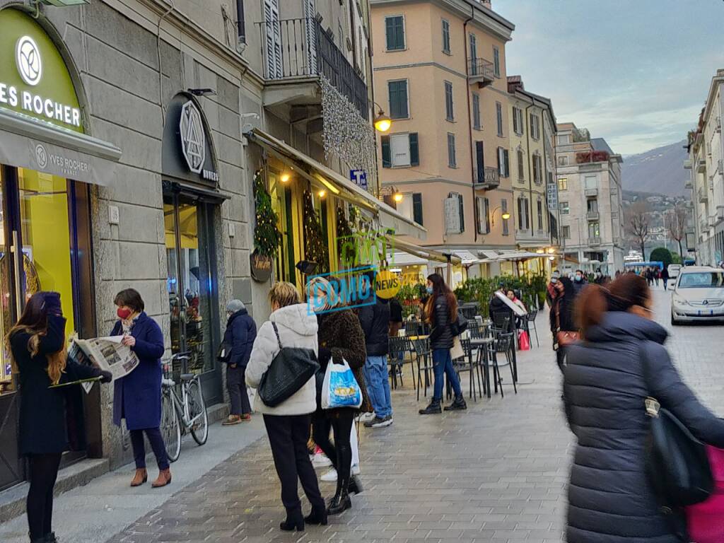 via di como per lo shopping di natale oggi la situazione