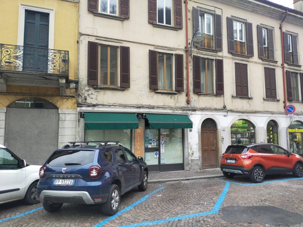 aggressione per rtoberto lo fiego focacciaro forno di via borgovico