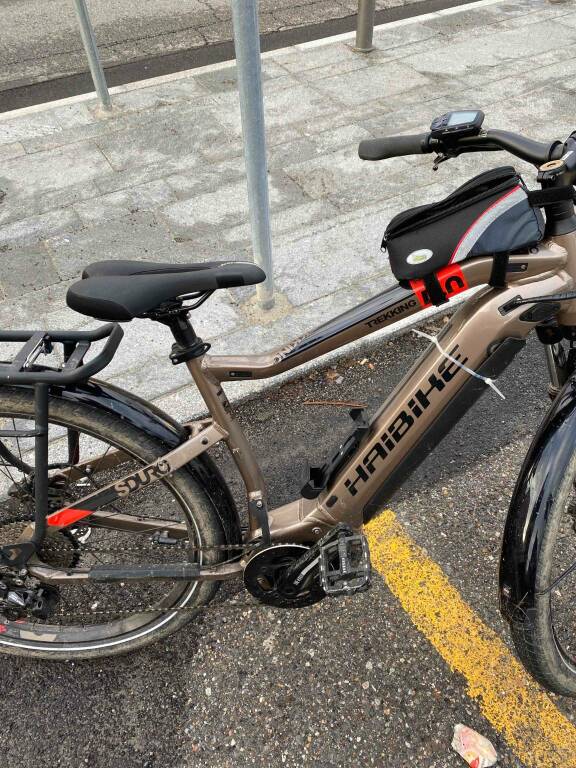 bicicletta elettrica sequestrata dalla polizia locale a camerlata