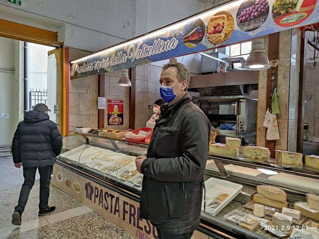 incontro mercato coperto como polizia locale assessore e casartelli