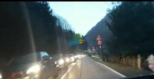 traffico per rientro dopo domenica di sole triangolo lariano strade