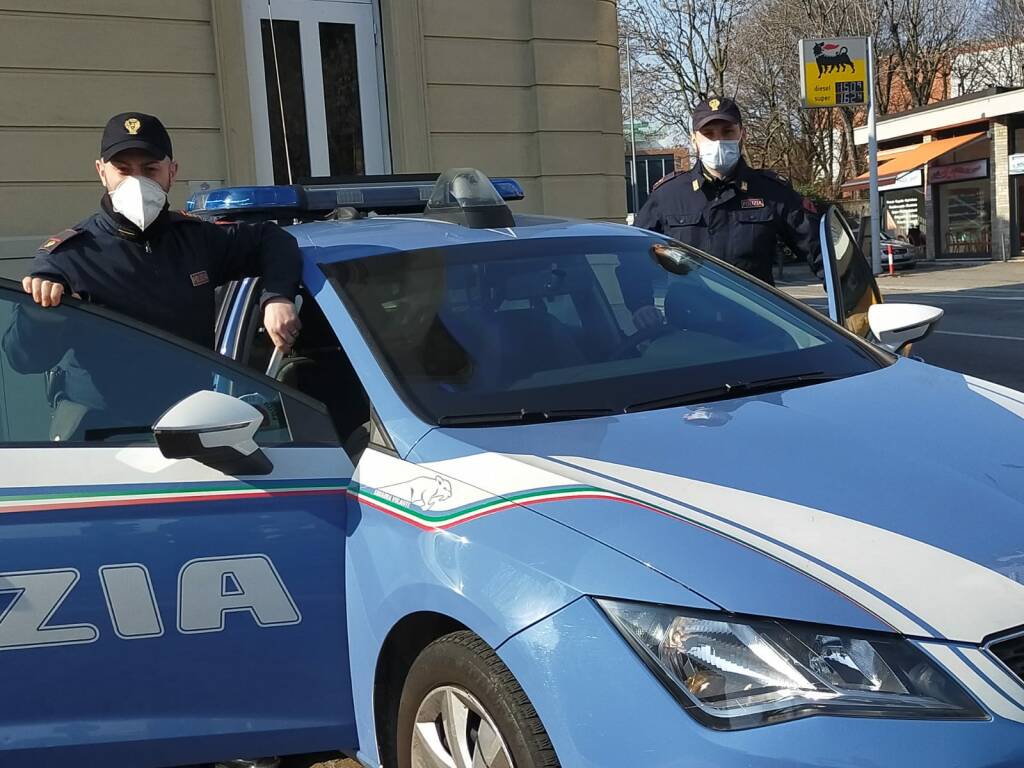 Controlli strade Como polizia locale domenica arancione scuro 