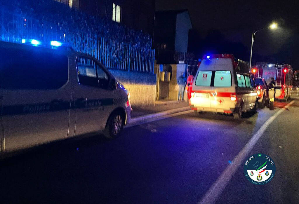 donna soccorsa in casa cantù pompieri ambulanza polizia locale