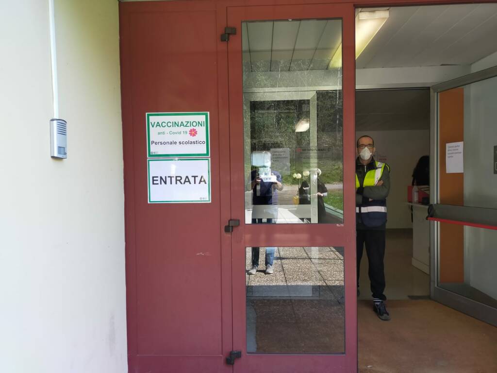 ambulatori vaccinazioni personale scolastico responsabile Giuseppe Carrano