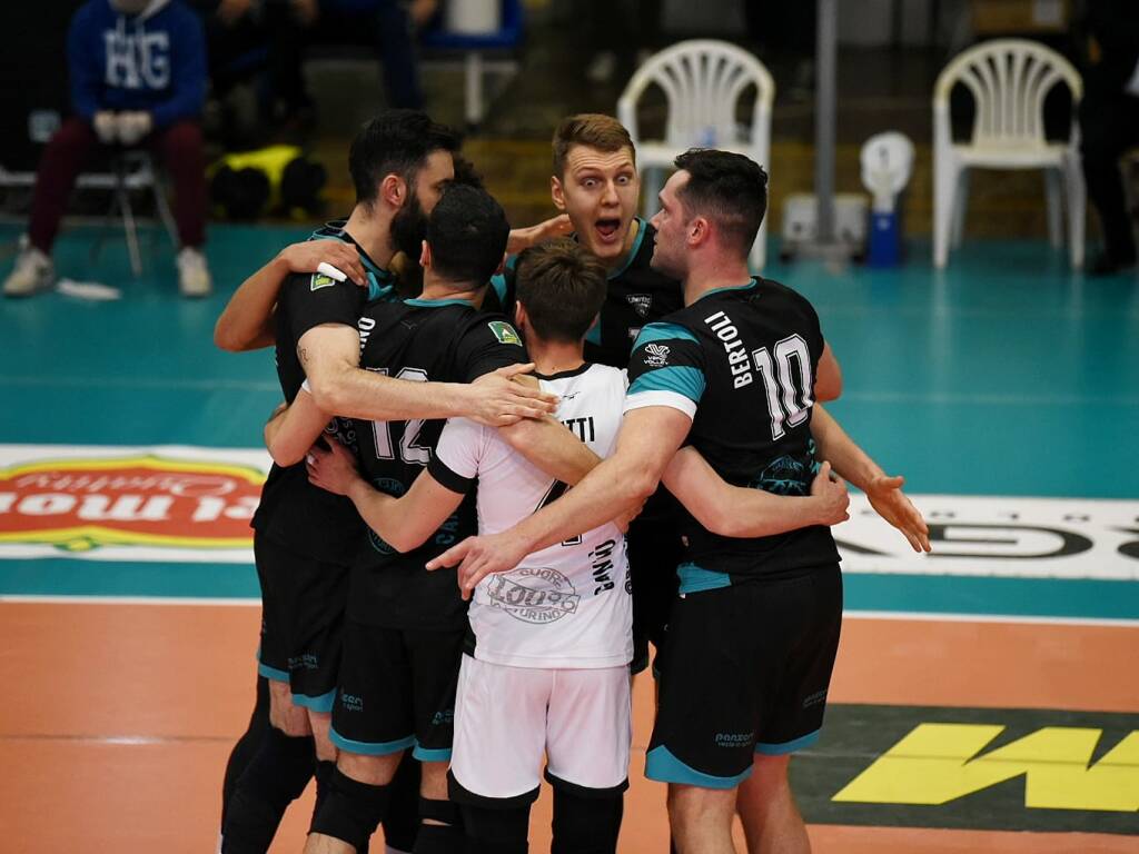 libertas cantù vince a mondovì e conquista play off a2 volley maschile