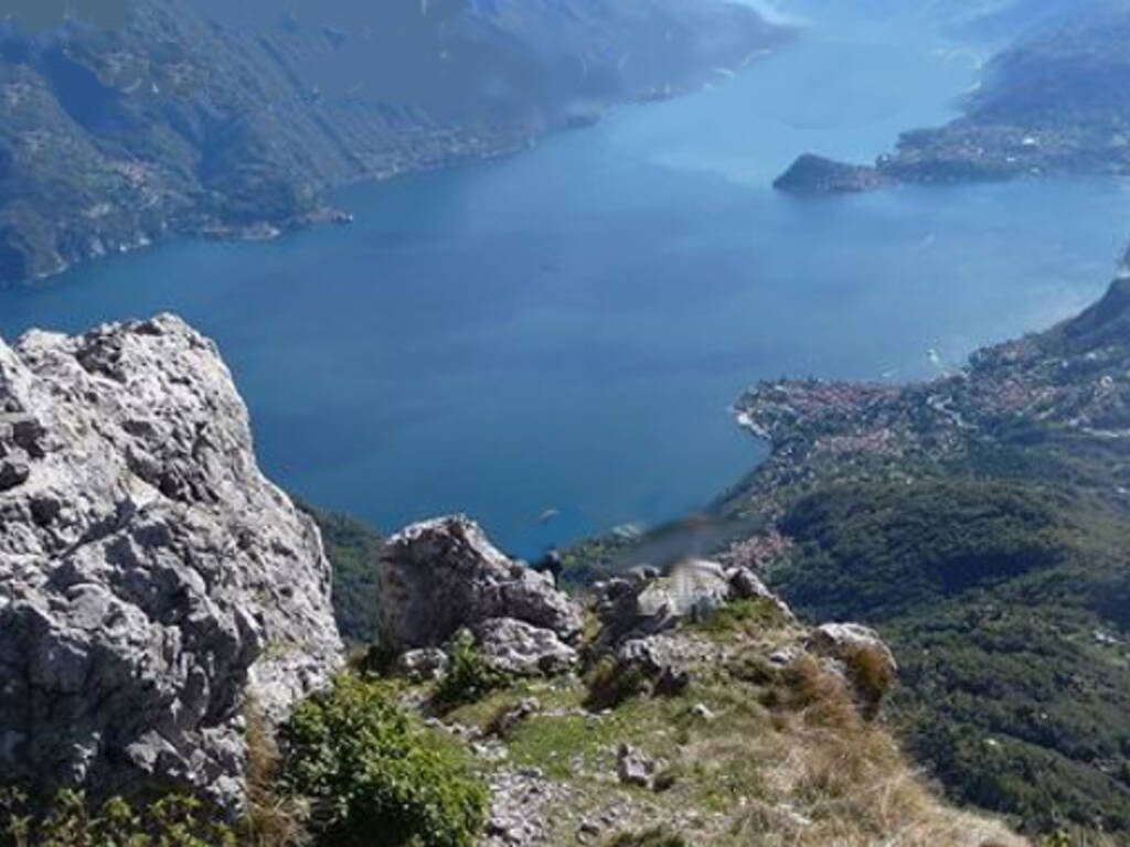 lago di como veduta dall'alto