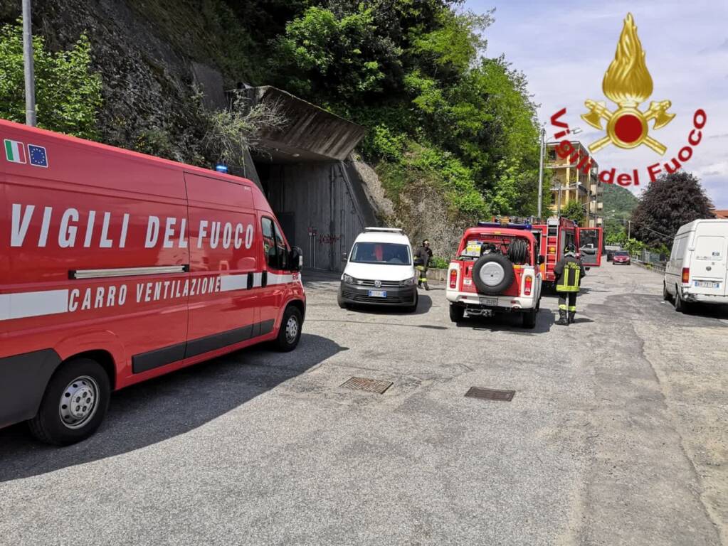 principio incendio caverna acsm sotto baradello quadro elettrico pompieri in zona