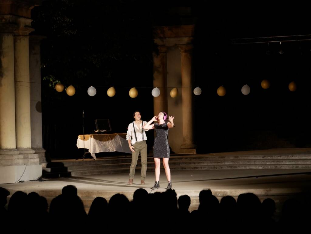 Romeo e Giulietta teatro Licinium Erba giardino delle ore festival ArtiGiano 2021