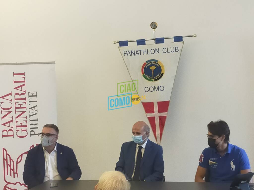 Giulio Campioni e Martina Rizzelli premio panathlon giovani como 2020 con stancanelli ceriani e santoro