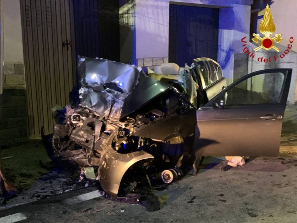 incidente notte a san sito auto fuori strada morto ragazzo 20 anni