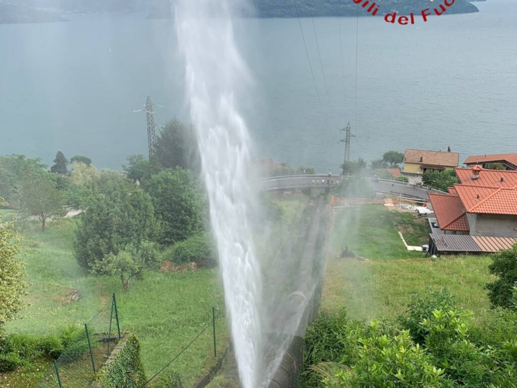 perdita acqua da conduttura idrica alto lago livo intervento pompieri