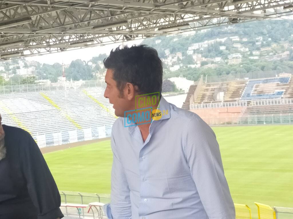 como raduno allo stadio gattuso, giocatori ed erba sintetica stadio sinigaglia