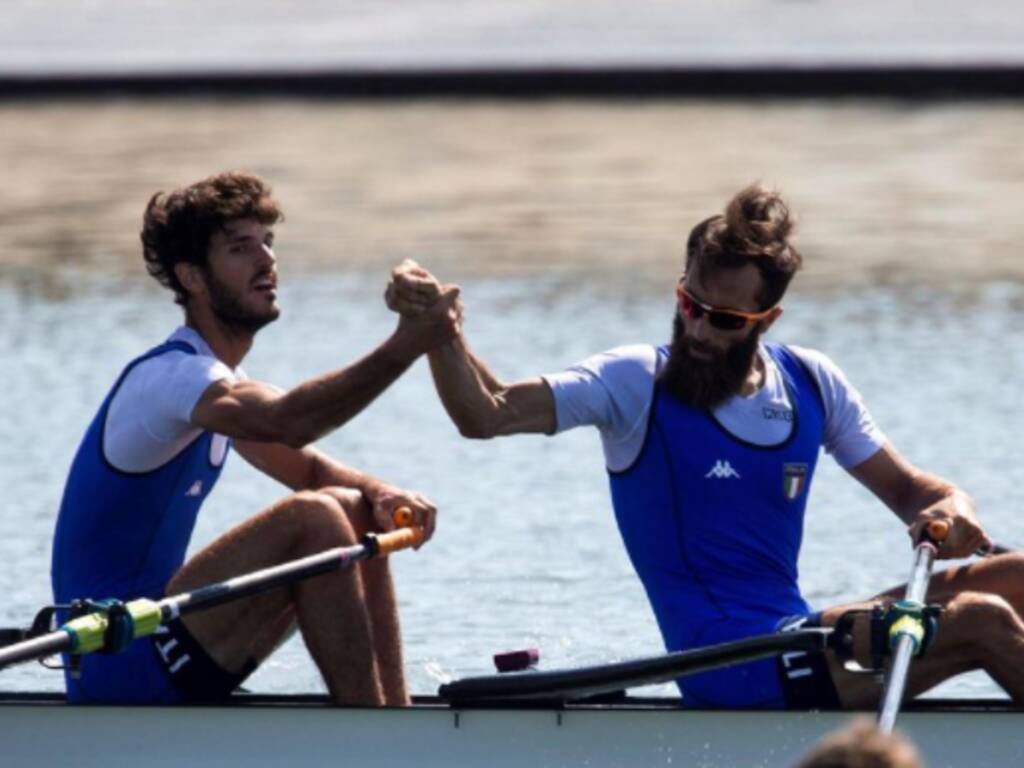 pietro willy ruta canottaggio medaglia di bronzo con Oppo olimpiadi di tokyo due senza