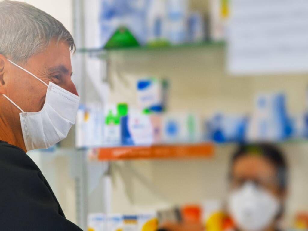 vaccini anti covid somministrazioni farmacie accordo con regione