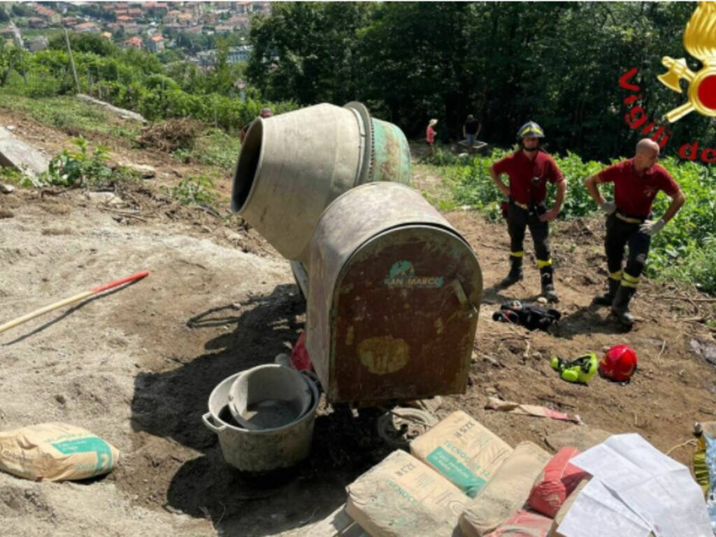 domaso incidente sul lavoro località gaggio betoniera e pompieri