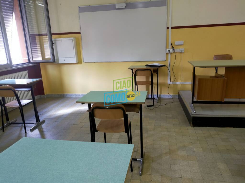 insegnanti in aula ripresa scuola green pass mascherina lezioni