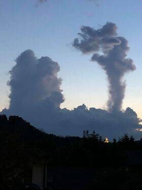 le strane nuvole nei cieli comaschi foto lettori per foto notizia
