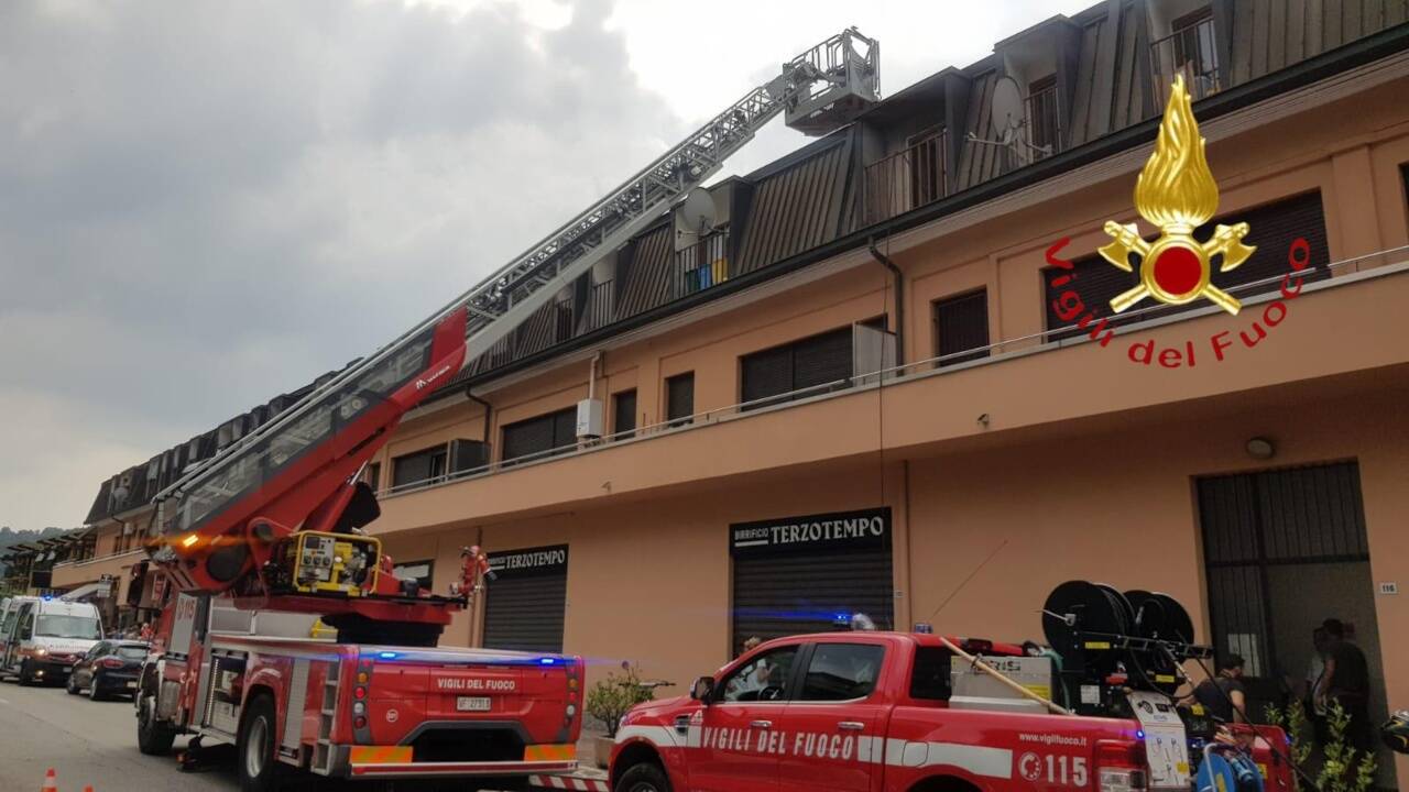 lipomo incendiol appartamento via montorfano pompieri e stabile